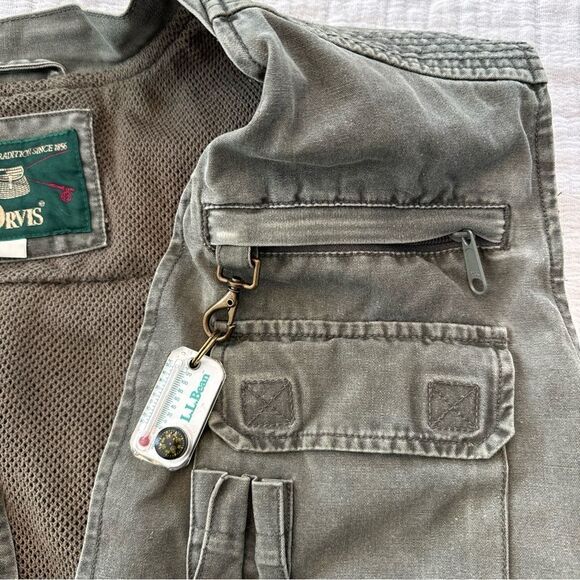 Vintage Orvis Fly Fishing Vest Tan Cargo Nylon Mesh Size L *flawed* - Picture 3 of 10